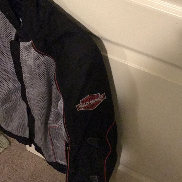 Harley Davidson Riding Jacket which incl. protection that can be added. - Picture 2 of 8